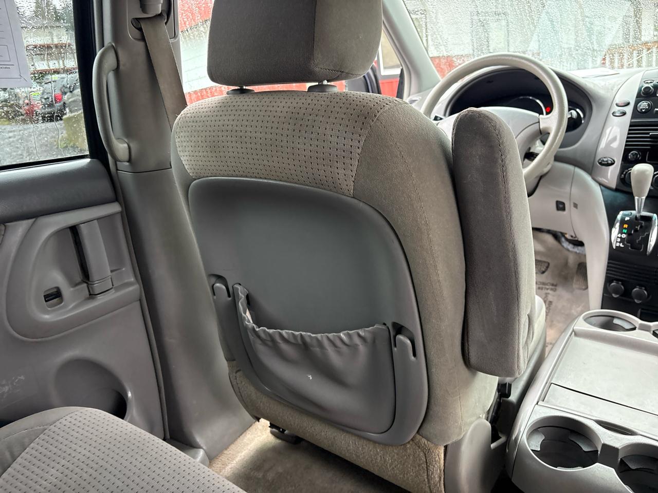 Toyota Sienna LE 7-Passenger 2006