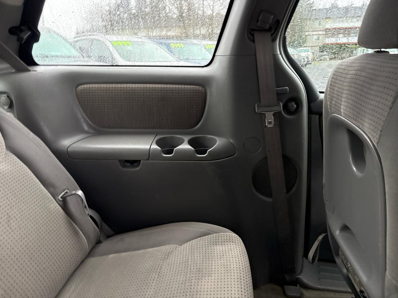 Toyota Sienna LE 7-Passenger 2006