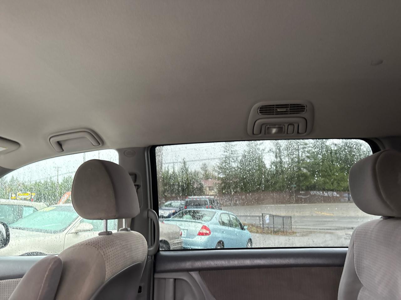 Toyota Sienna LE 7-Passenger 2006