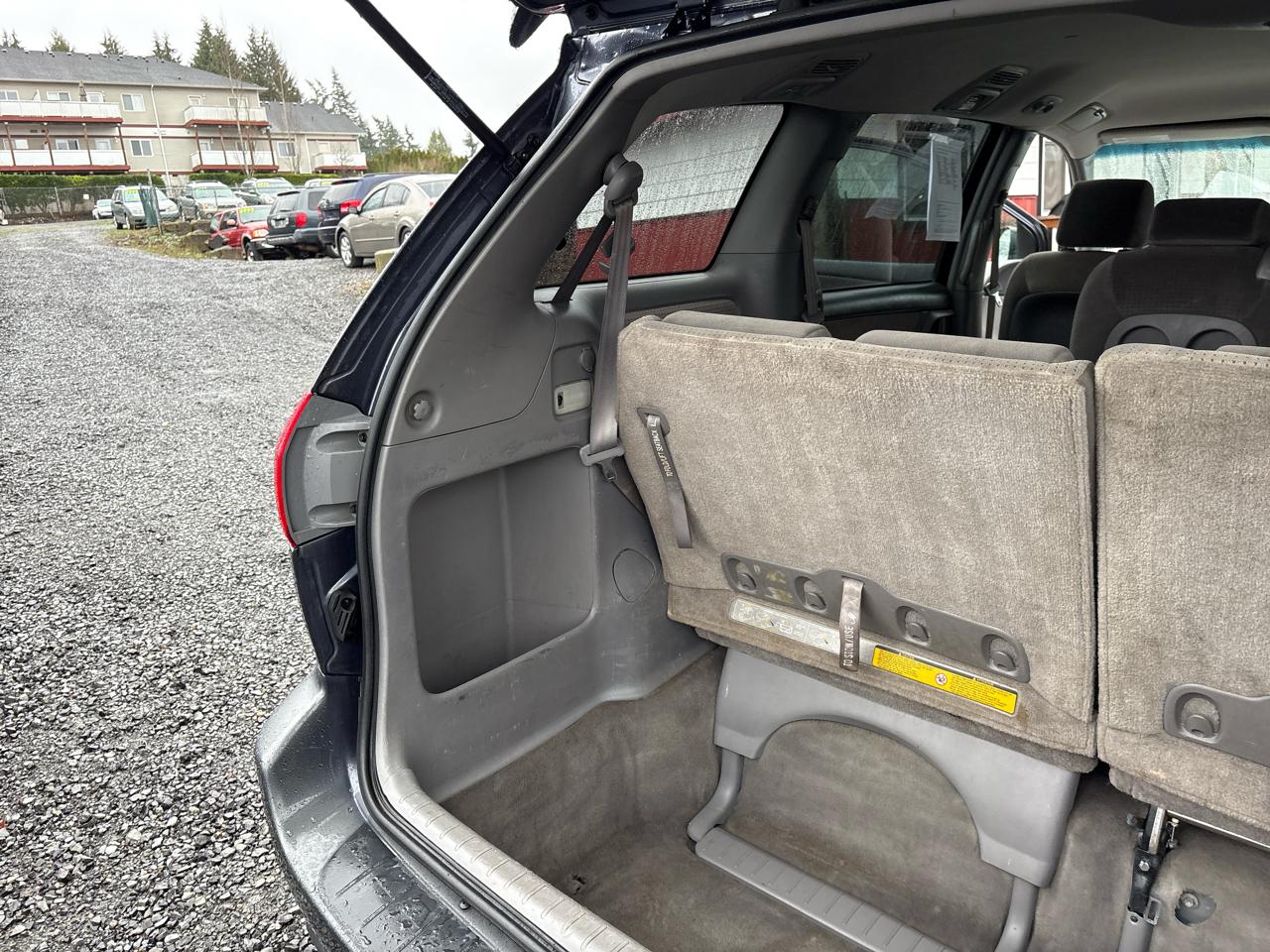 Toyota Sienna LE 7-Passenger 2006