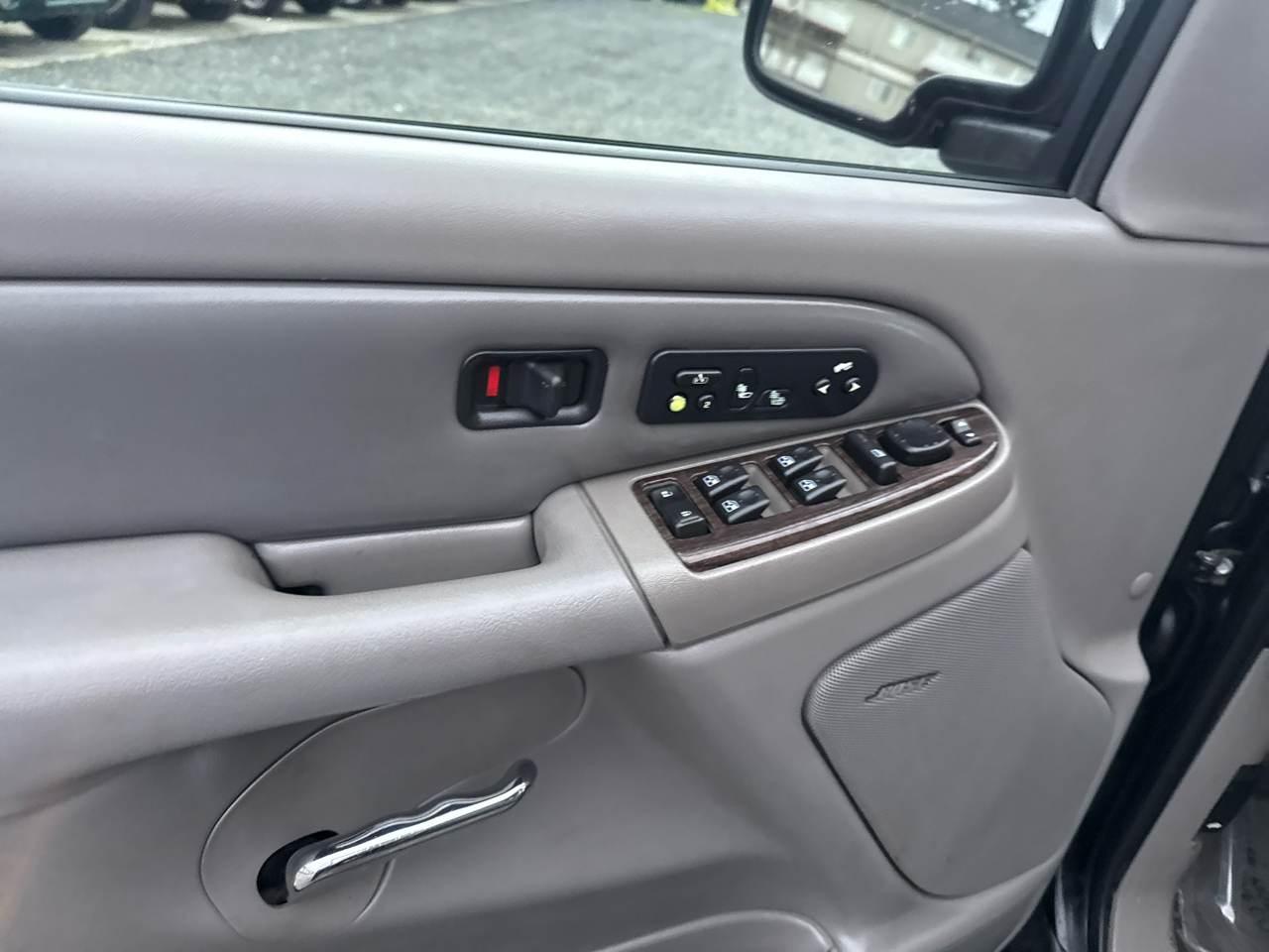 GMC Yukon Denali AWD 2006