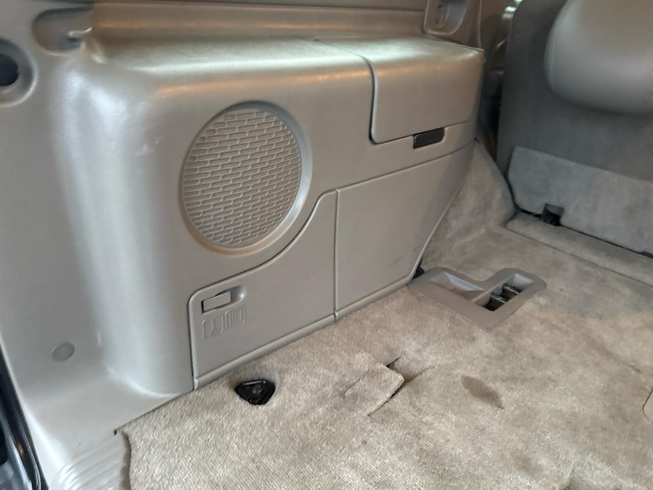 GMC Yukon Denali AWD 2006