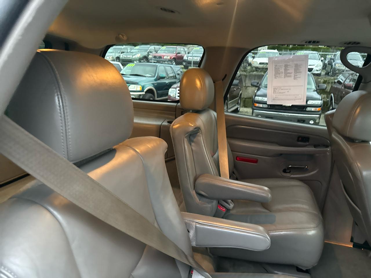 GMC Yukon Denali AWD 2006