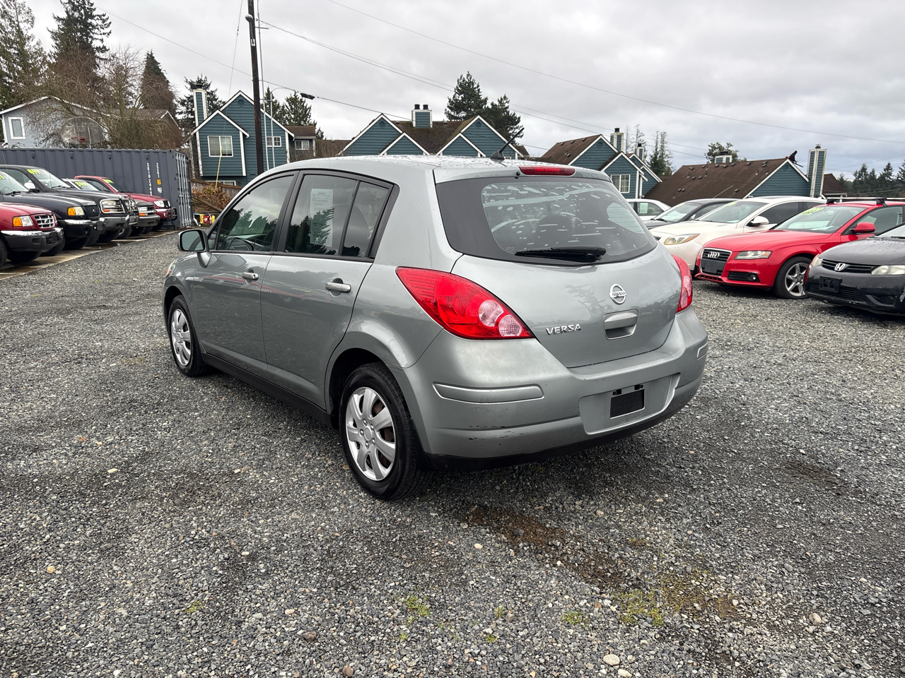 Nissan Versa 1.8 S Hatchback 2009