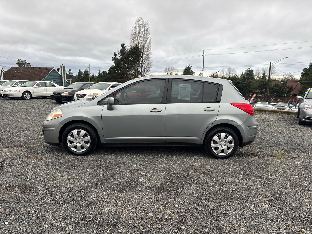 Nissan Versa 1.8 S Hatchback 2009
