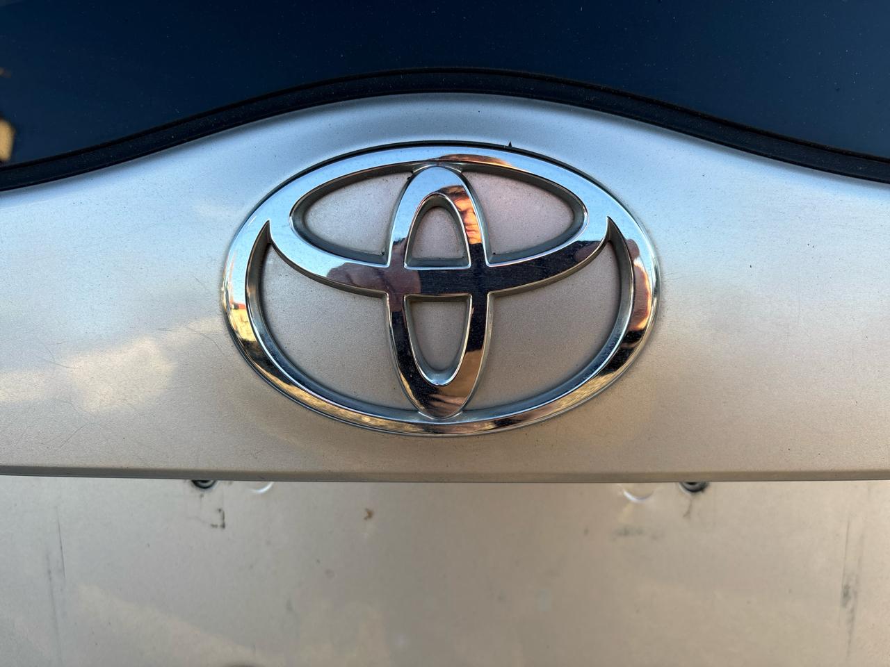 Toyota Prius 4-Door Liftback 2005