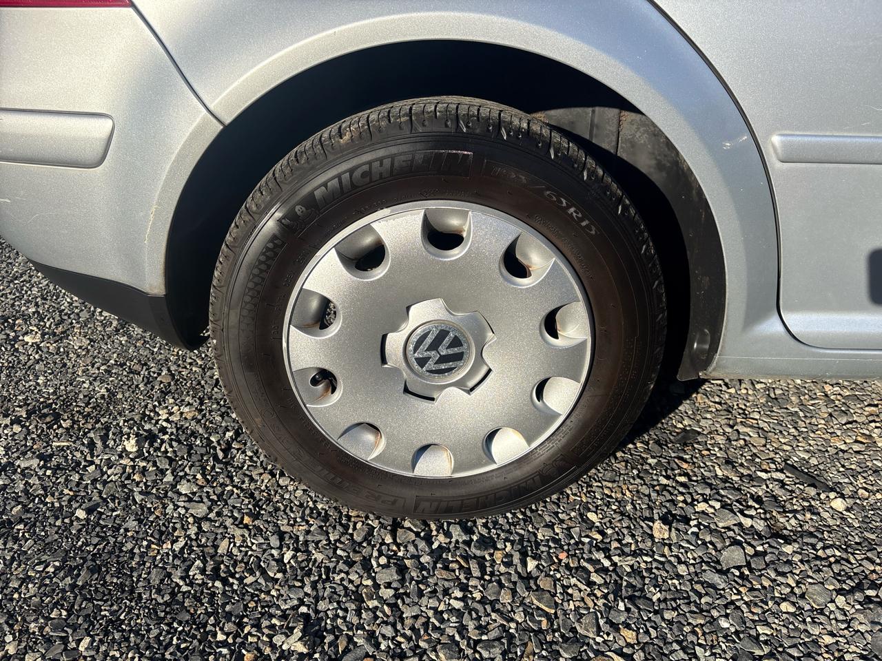 Volkswagen Golf GL 2.0 Sedan 2004