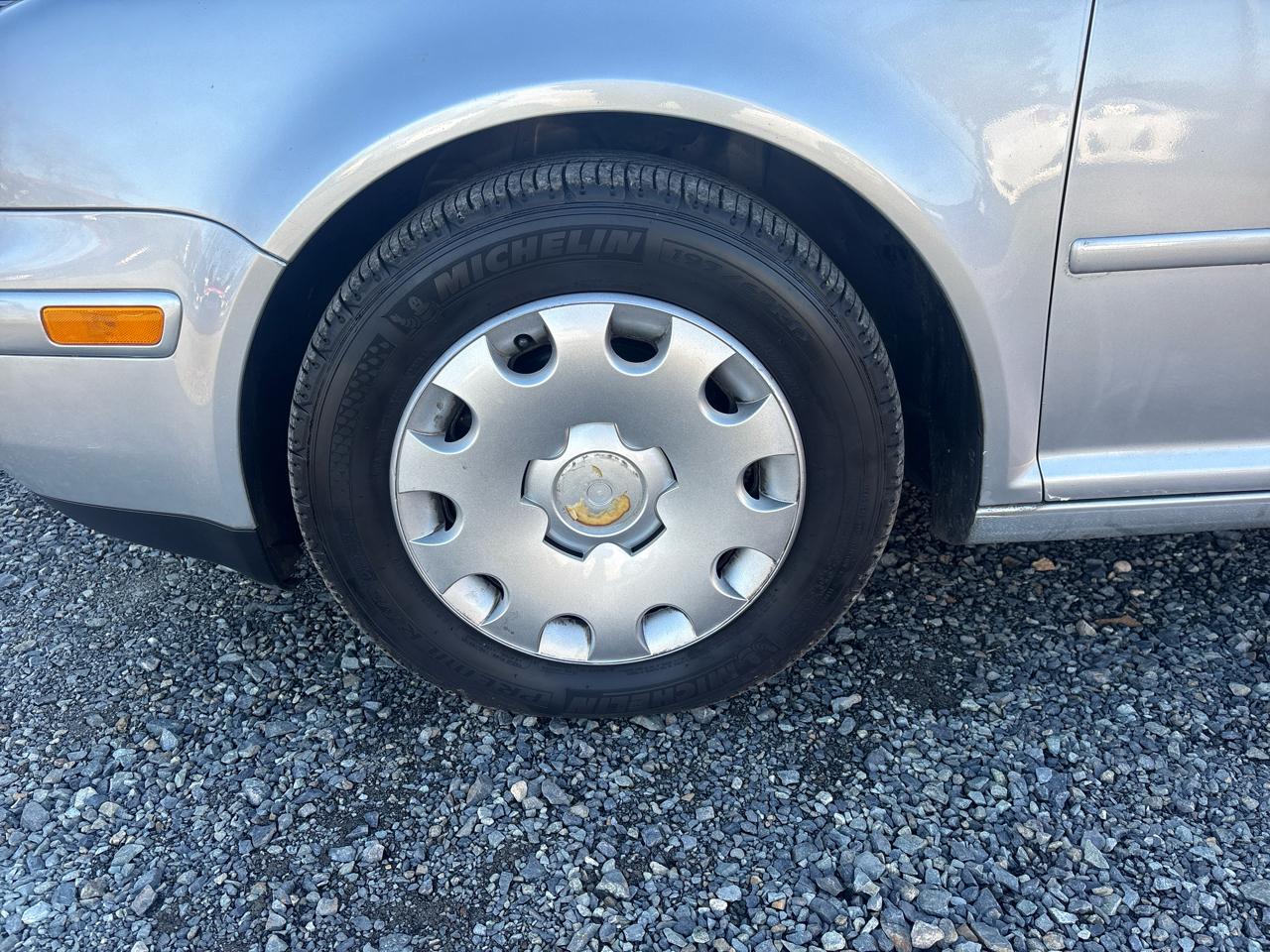 Volkswagen Golf GL 2.0 Sedan 2004