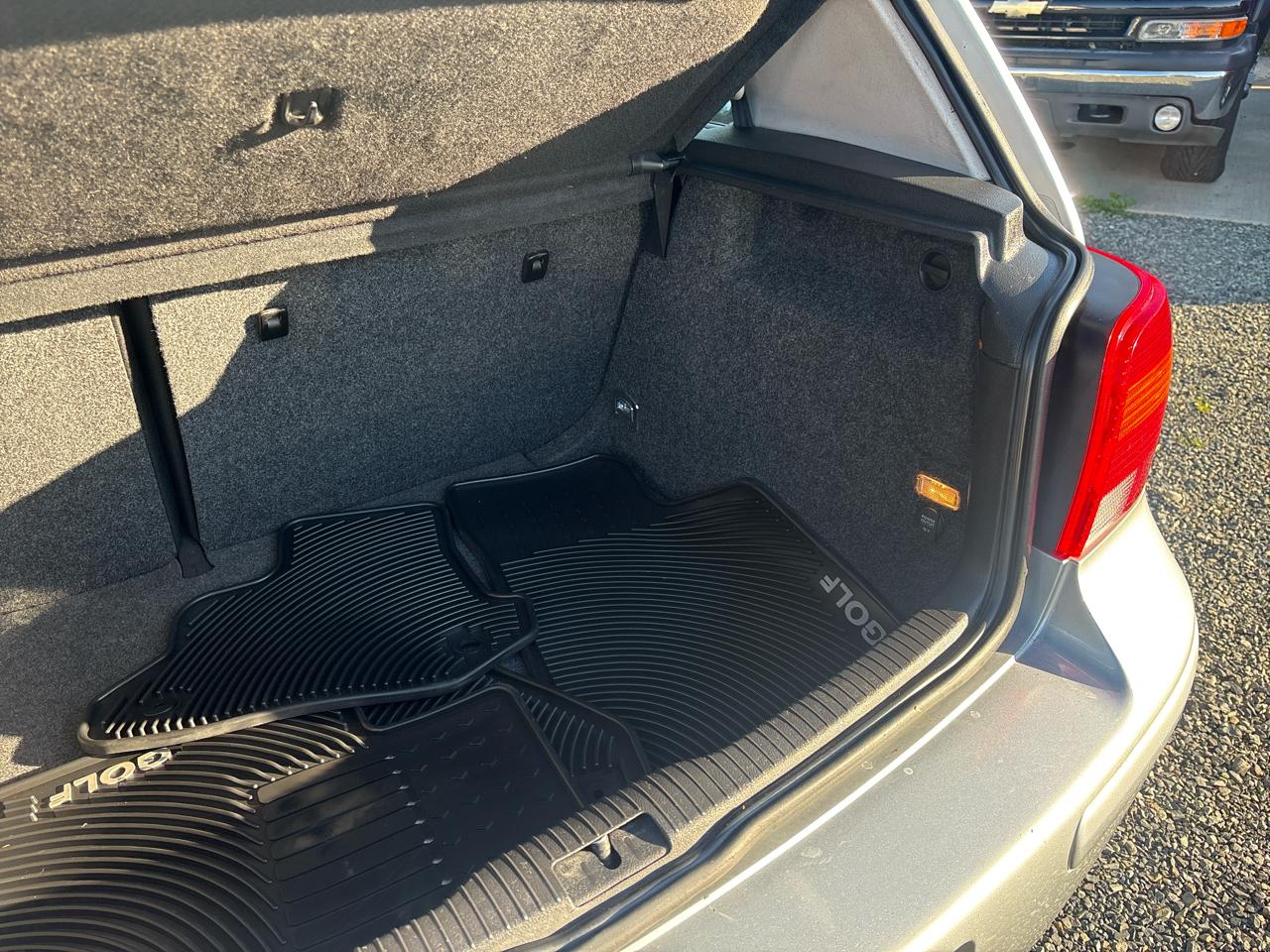 Volkswagen Golf GL 2.0 Sedan 2004