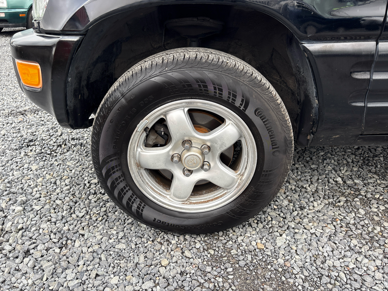 Toyota RAV4 4-Door 4WD 1999