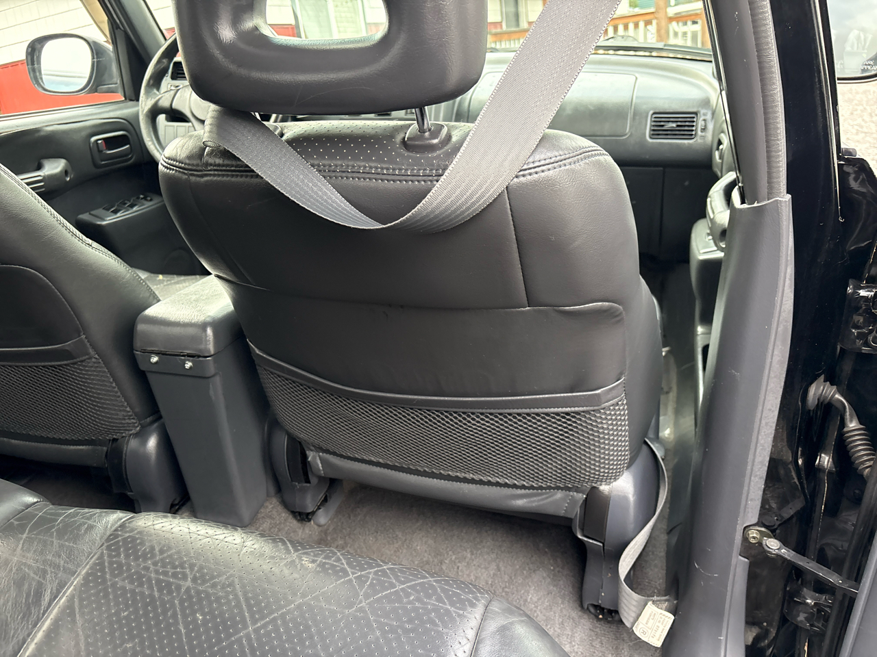 Toyota RAV4 4-Door 4WD 1999