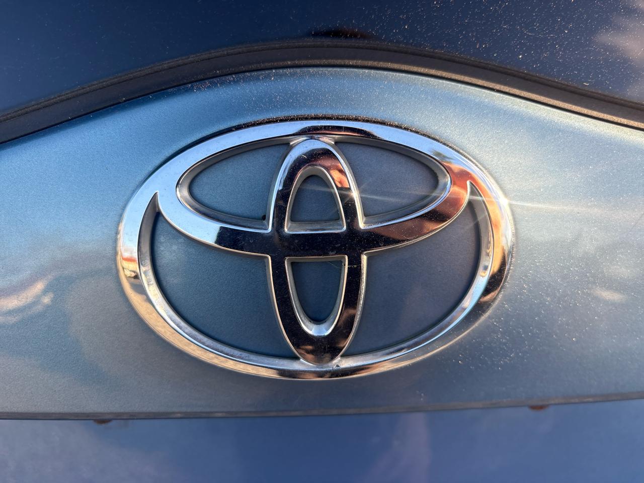 Toyota Prius 4-Door Liftback 2004