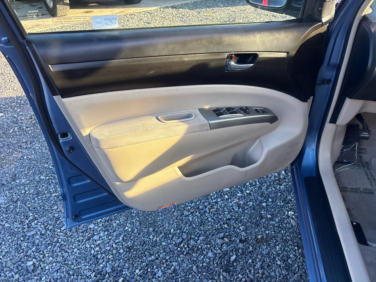 Toyota Prius 4-Door Liftback 2004