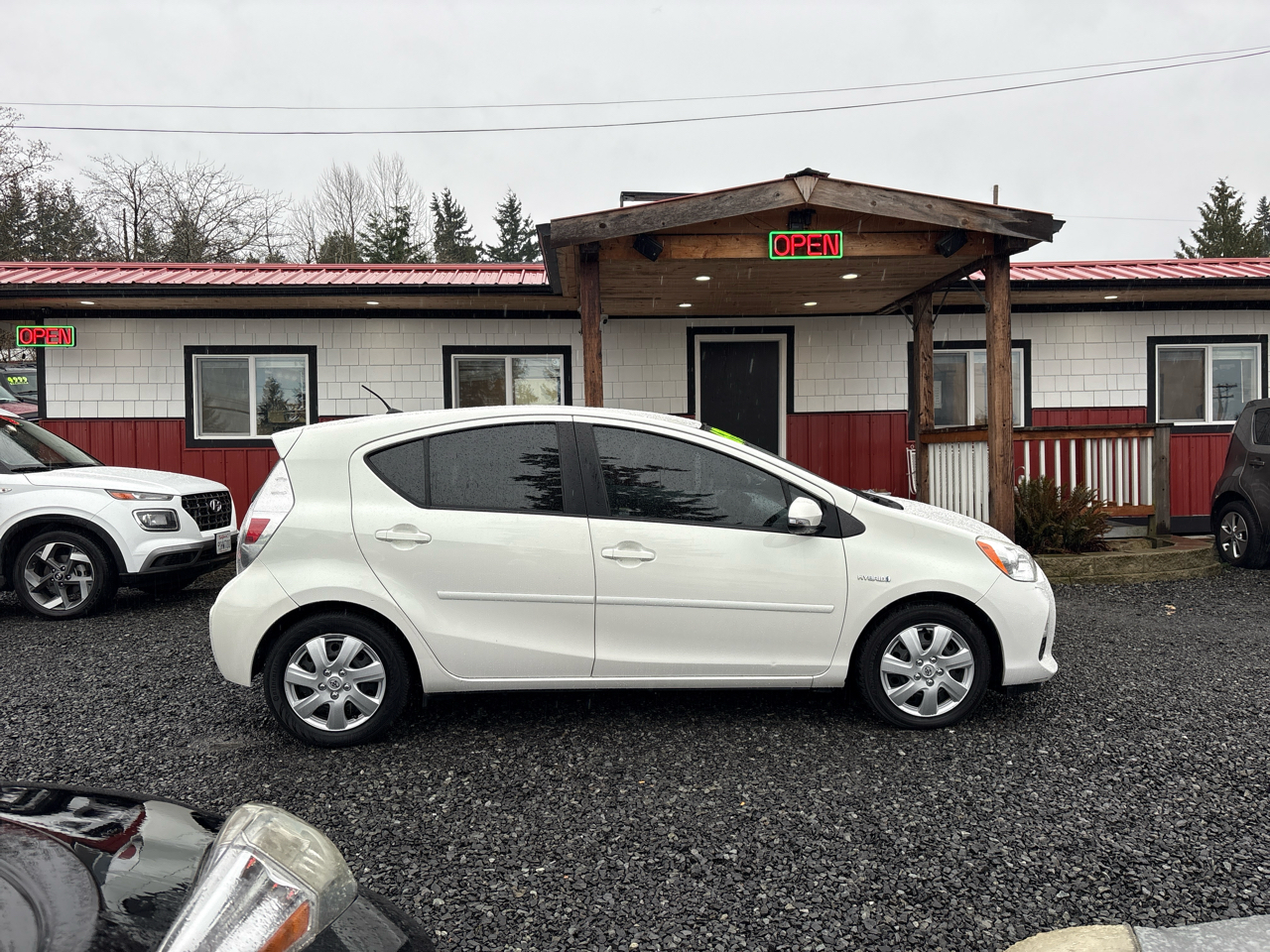 Toyota Prius c One 2012