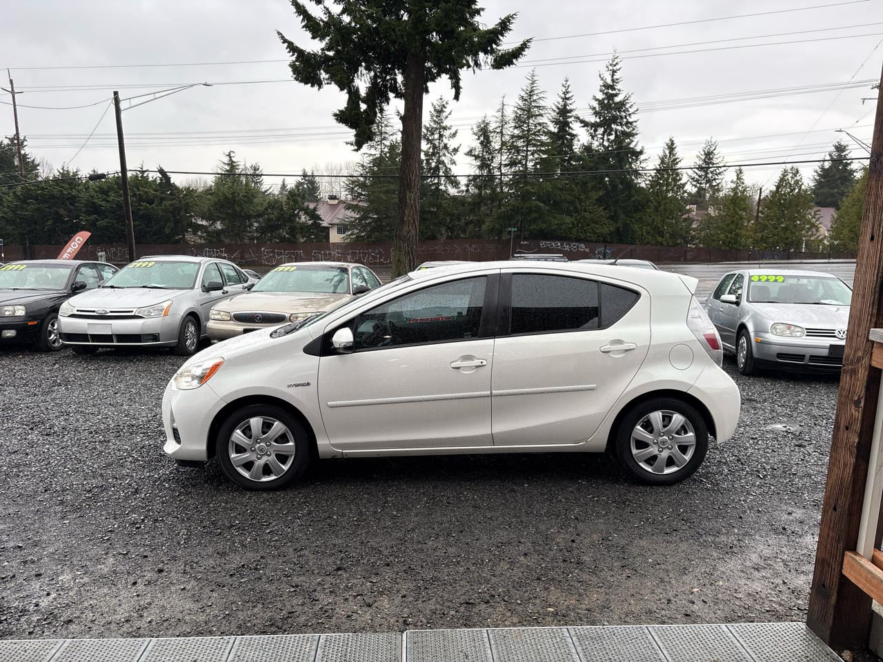 Toyota Prius c One 2012