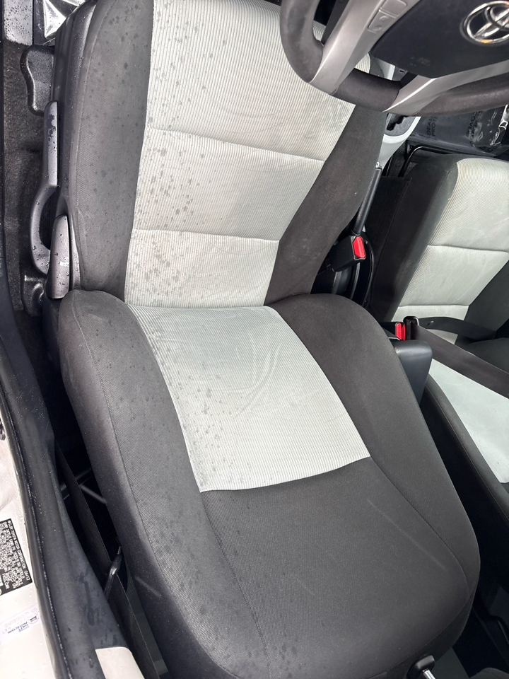 Toyota Prius c One 2012