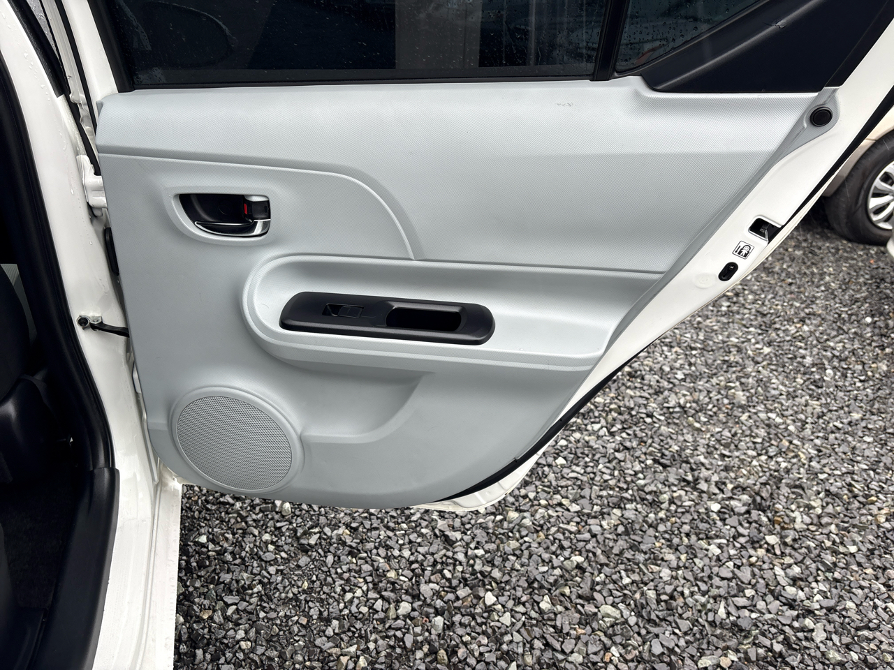 Toyota Prius c One 2012