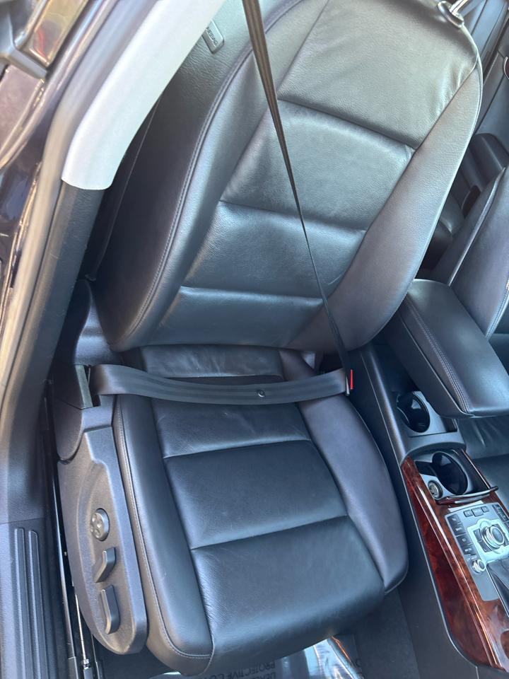 Audi A6 3.2 with Tiptronic 2005