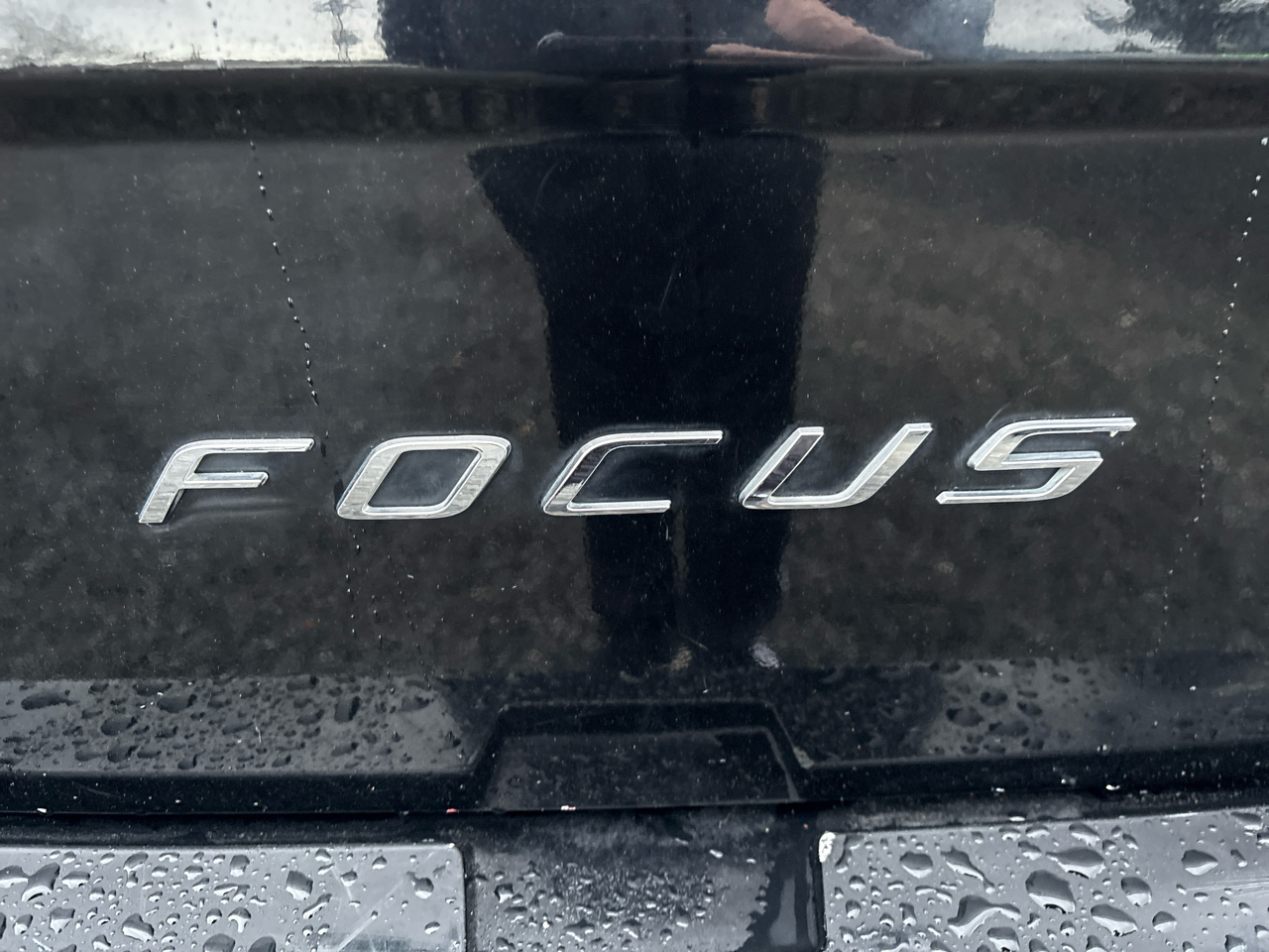 Ford Focus SE Sedan 2011