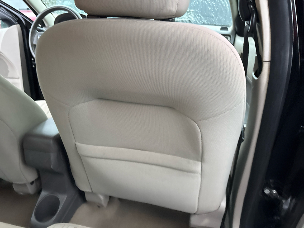 Ford Focus SE Sedan 2011