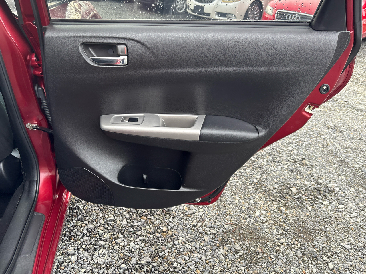 Subaru Impreza 2.5i Premium 5-Door 2010