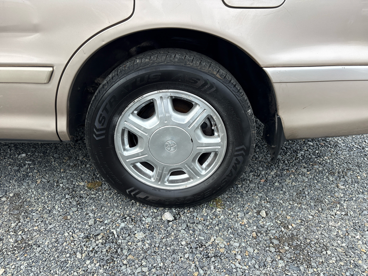 Toyota Avalon XL 1996