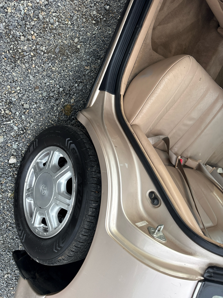 Toyota Avalon XL 1996