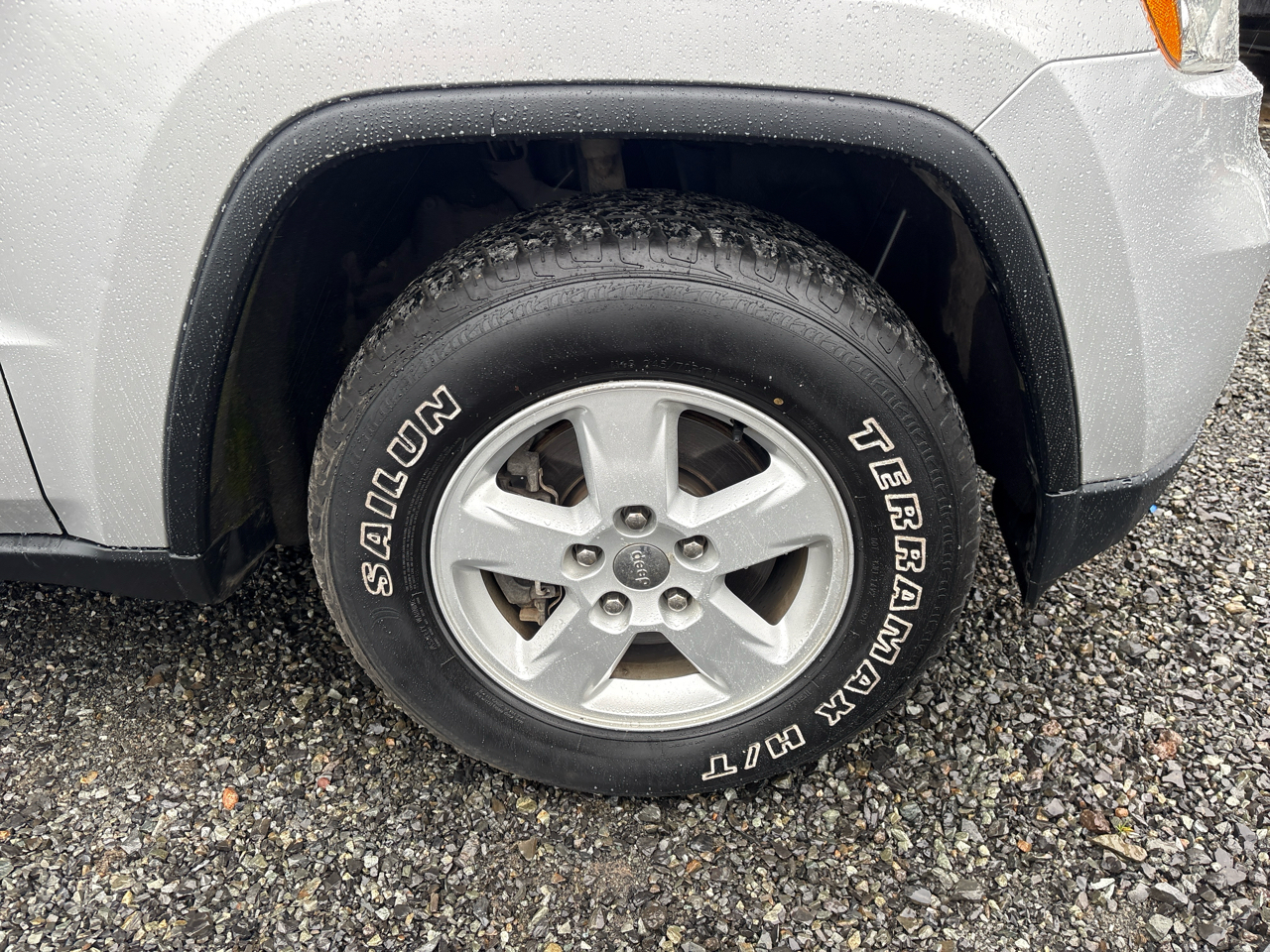 Jeep Grand Cherokee Laredo 2WD 2012