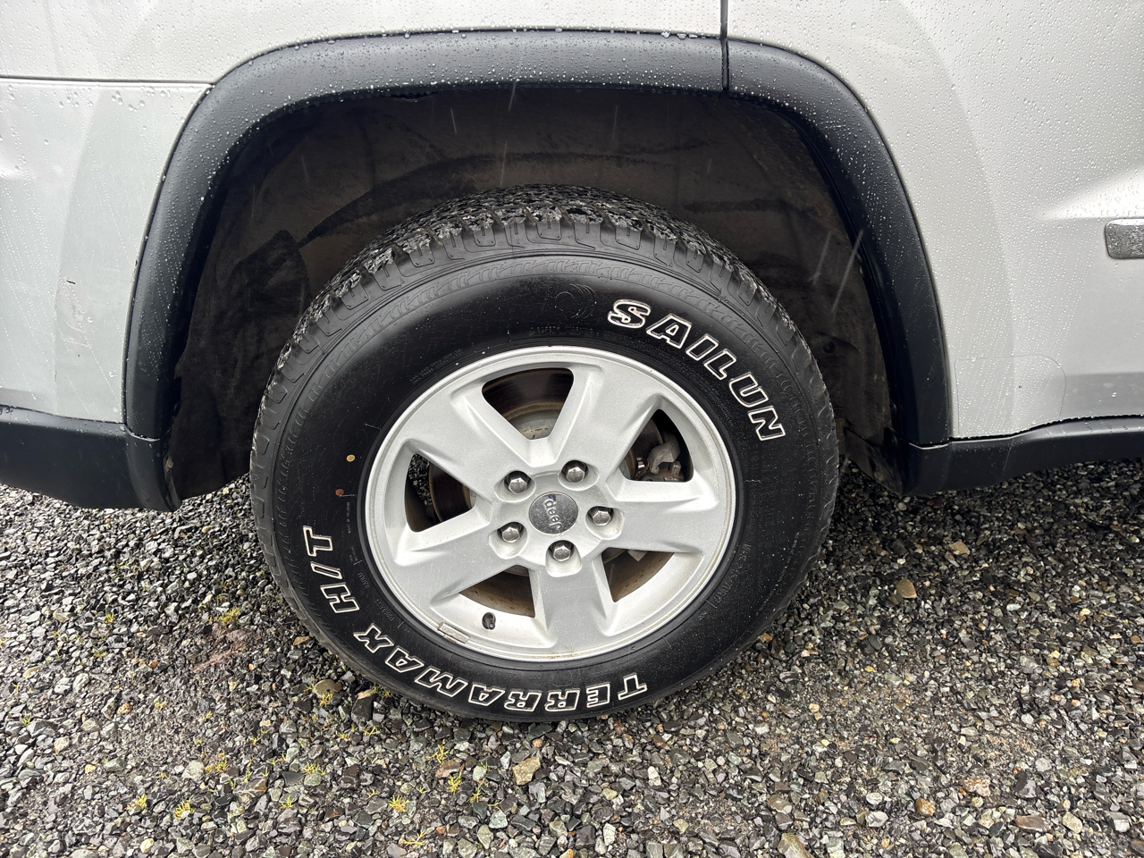 Jeep Grand Cherokee Laredo 2WD 2012