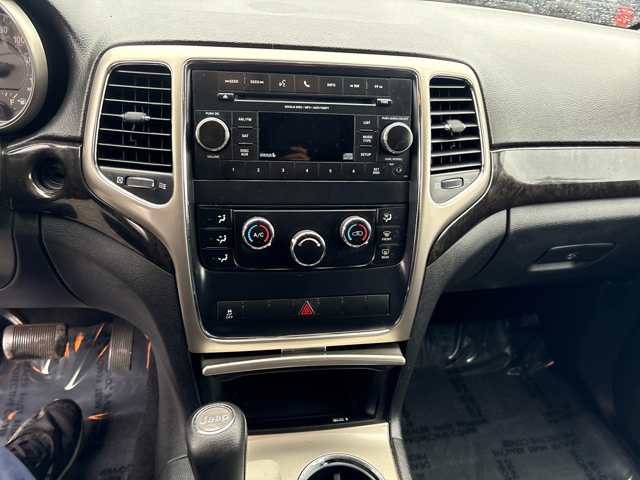 Jeep Grand Cherokee Laredo 2WD 2012