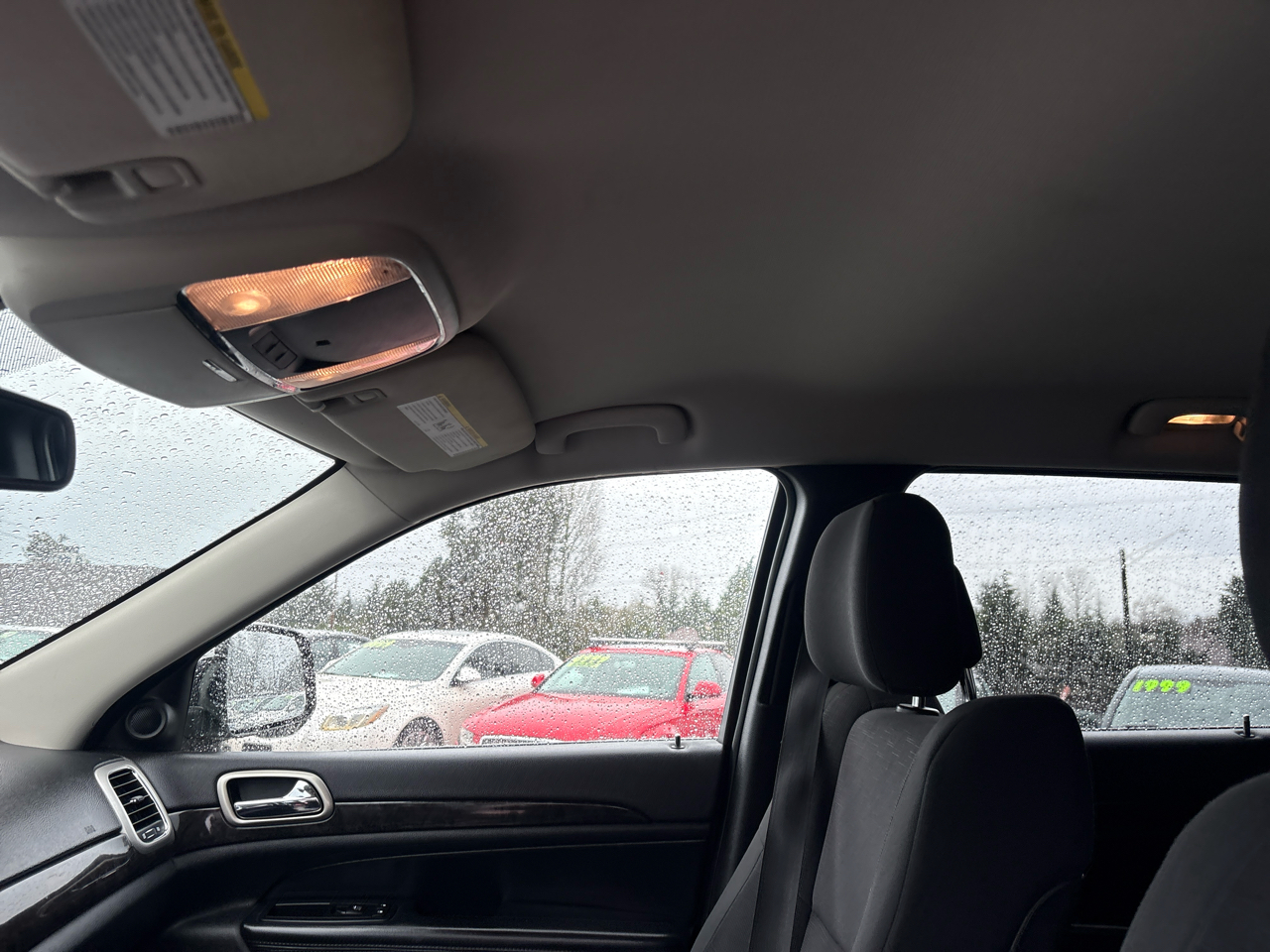 Jeep Grand Cherokee Laredo 2WD 2012