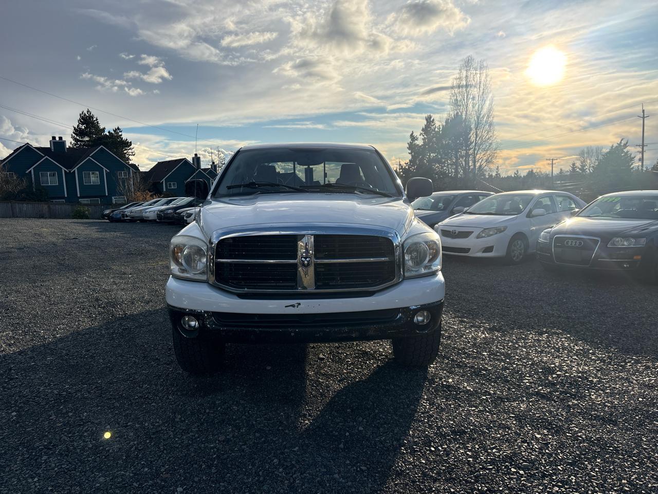 Dodge Ram 1500 SXT Quad Cab Long Bed 4WD 2008