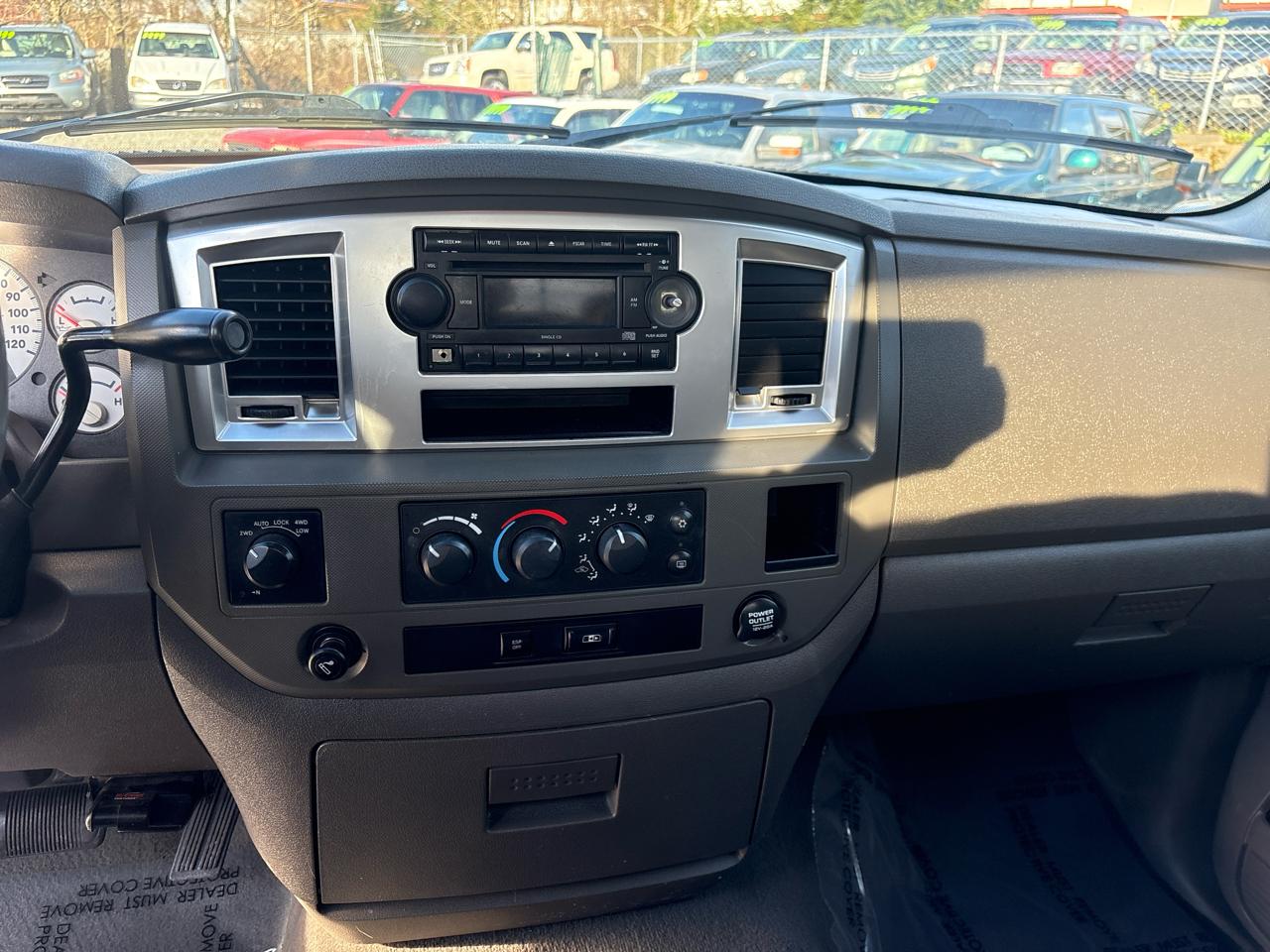 Dodge Ram 1500 SXT Quad Cab Long Bed 4WD 2008