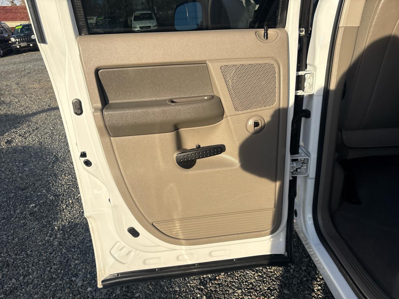 Dodge Ram 1500 SXT Quad Cab Long Bed 4WD 2008