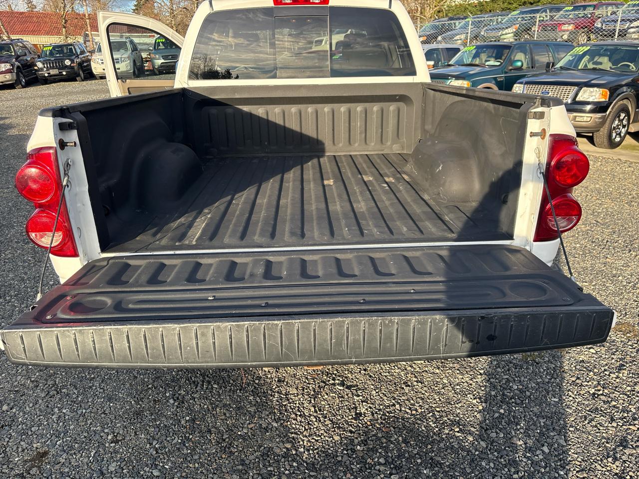 Dodge Ram 1500 SXT Quad Cab Long Bed 4WD 2008