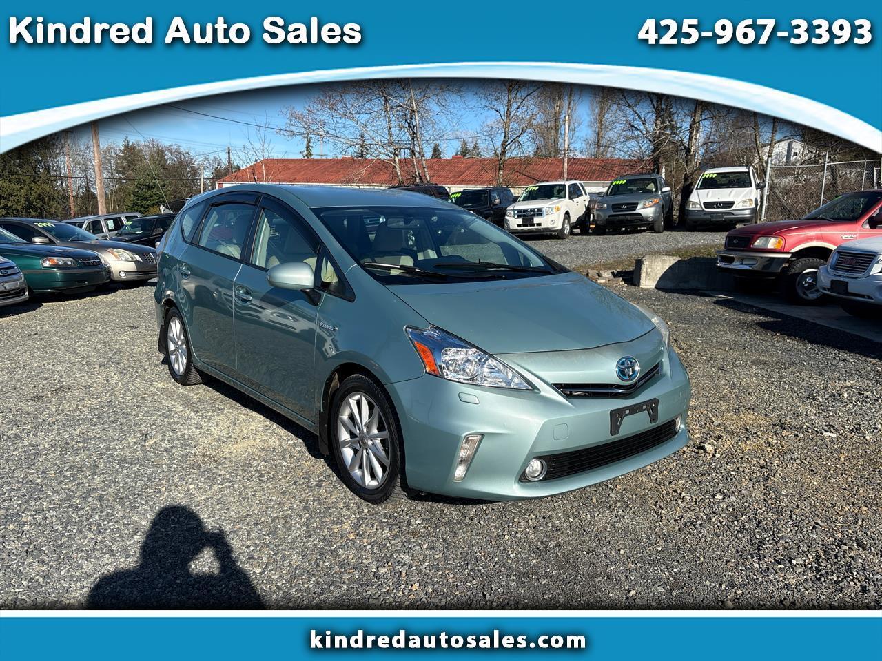 2014 Toyota Prius v Five