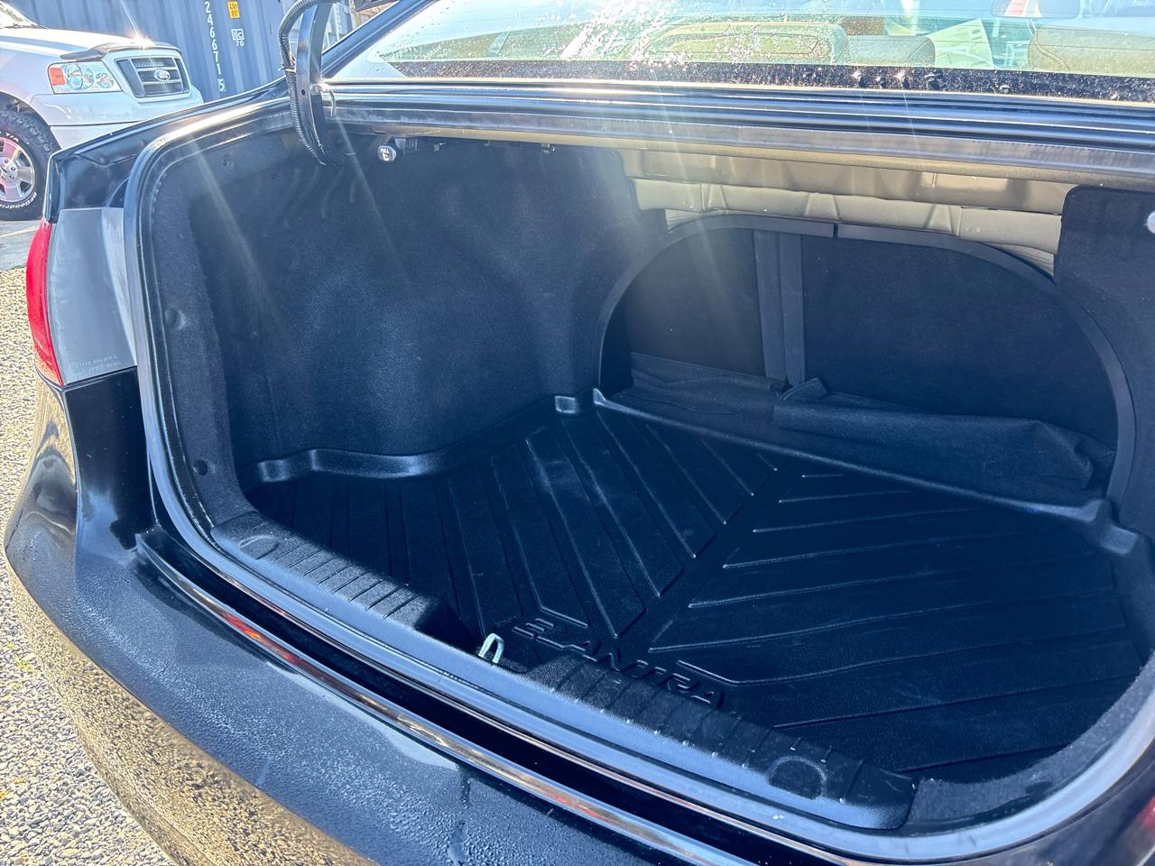 Hyundai Elantra GLS 2010