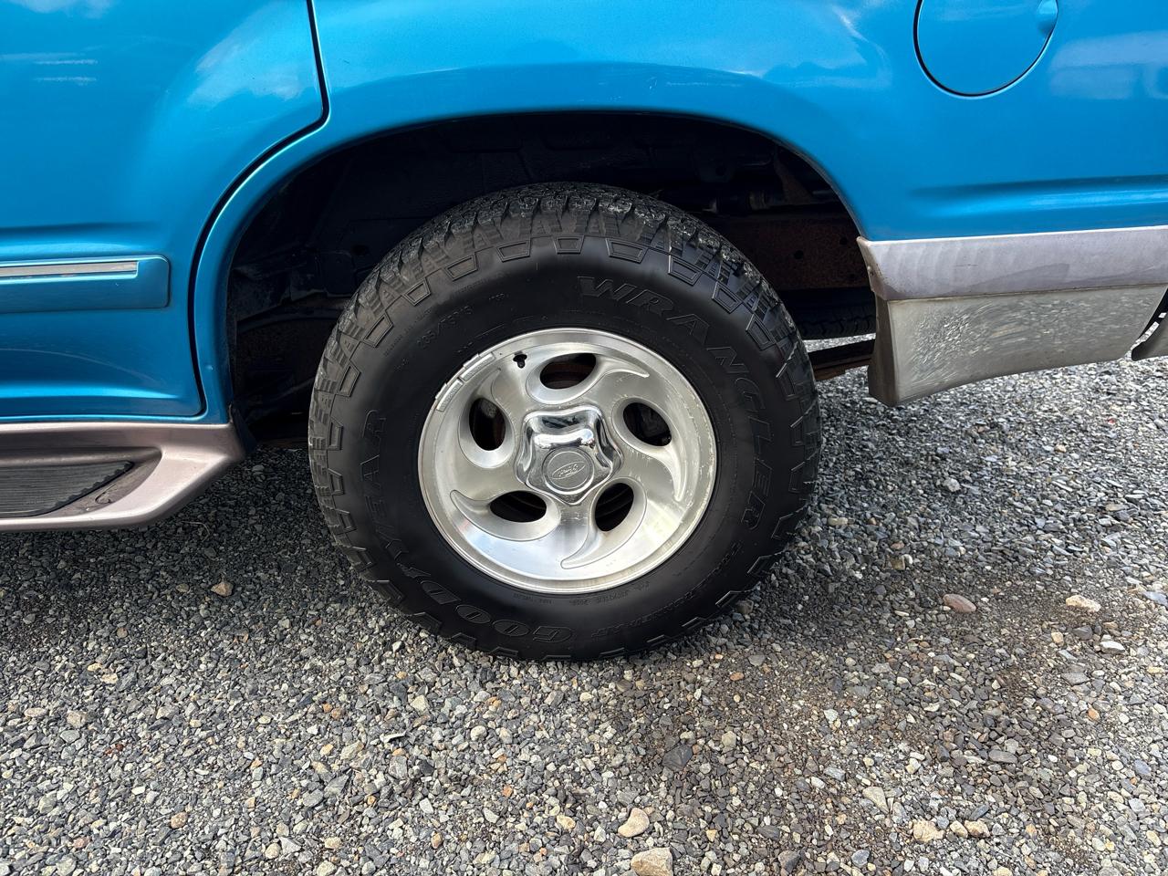 Ford Explorer Limited 4WD 1995