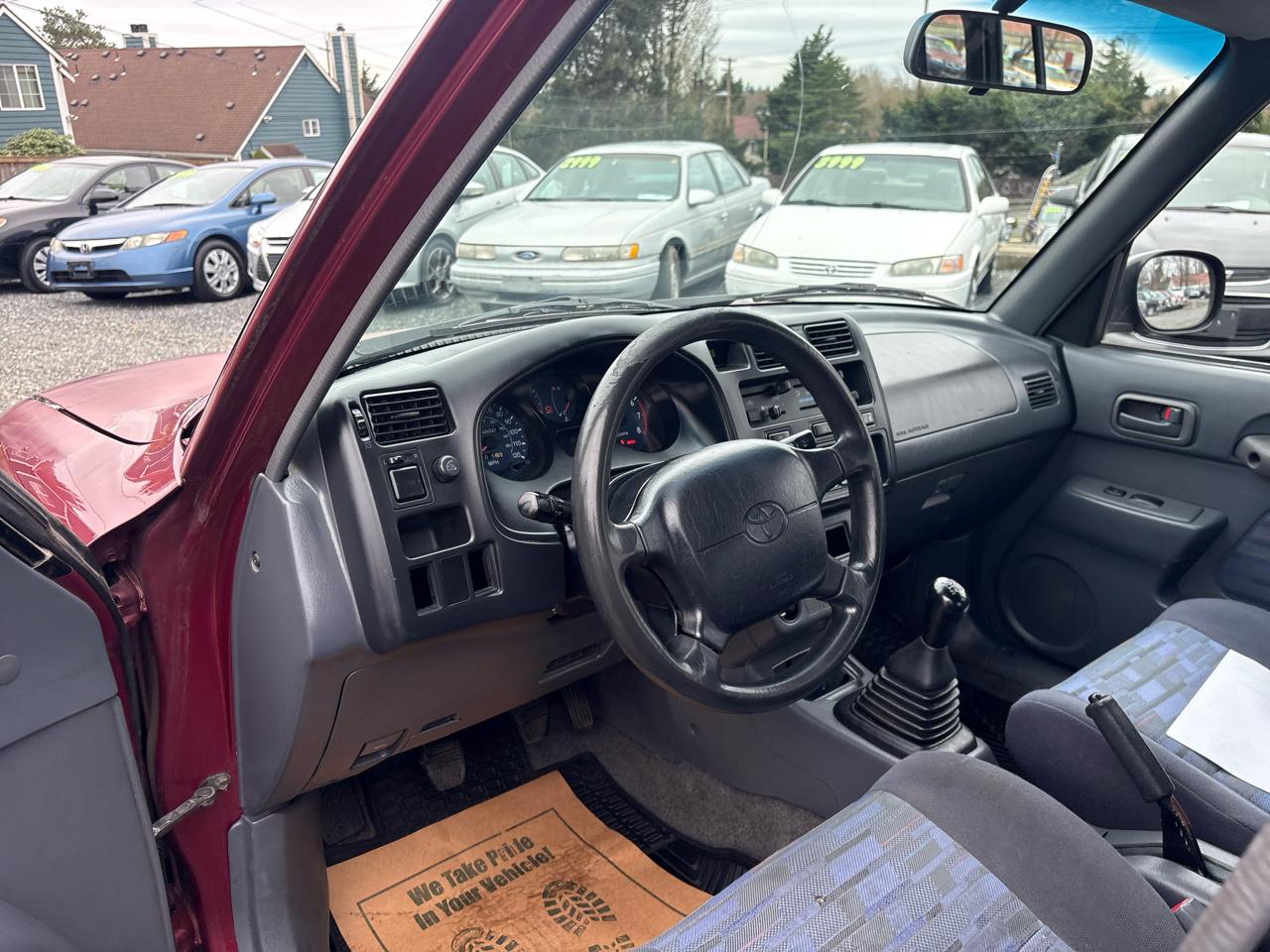 Toyota RAV4 4-Door 4WD 1997