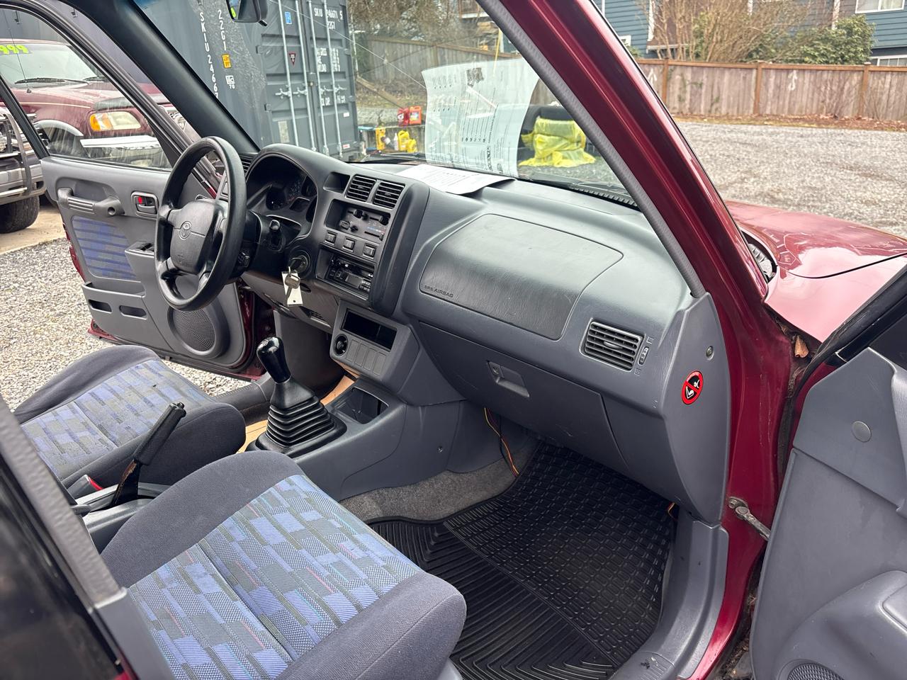 Toyota RAV4 4-Door 4WD 1997