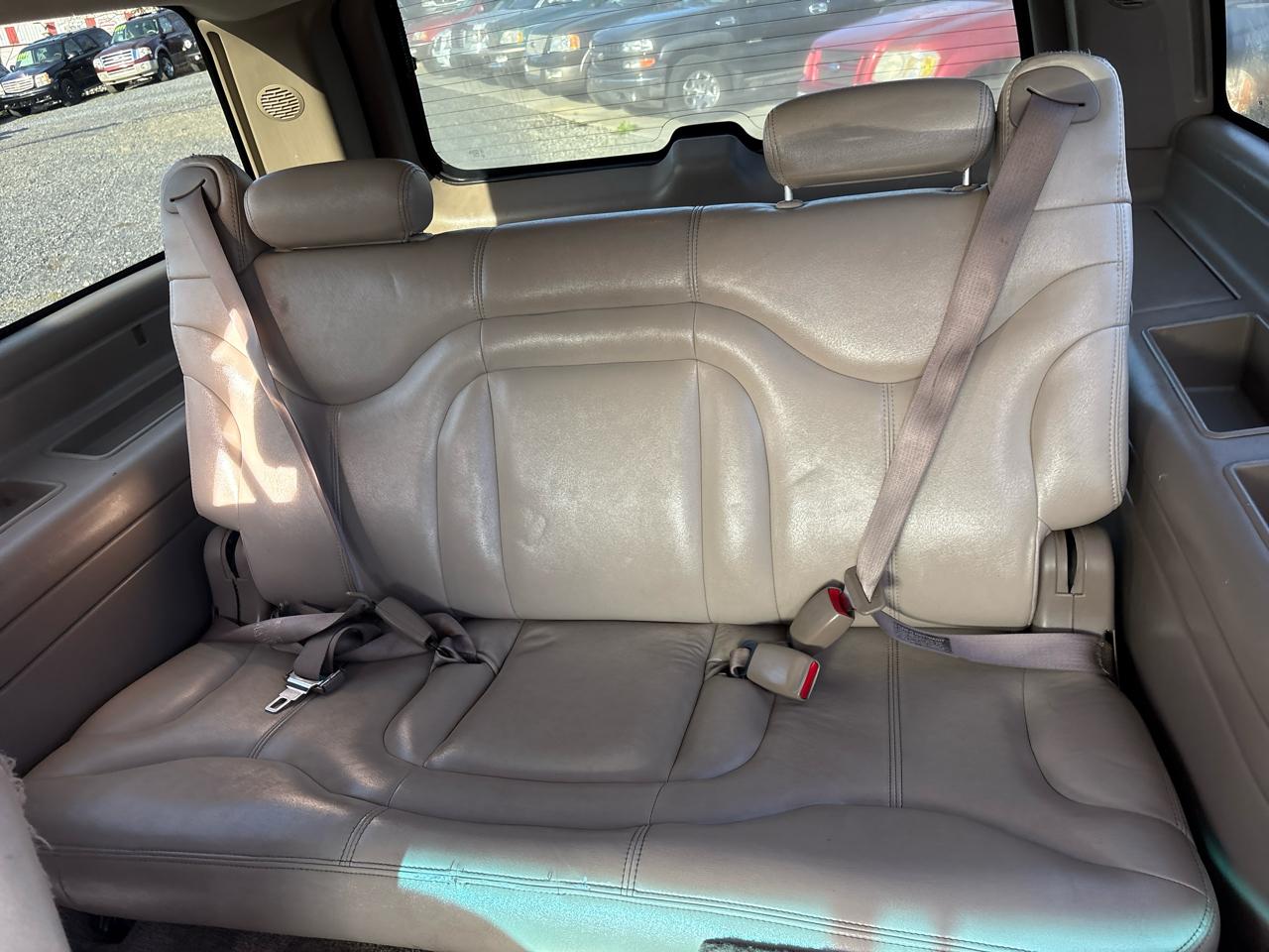 GMC Yukon XL 1500 4WD 2001