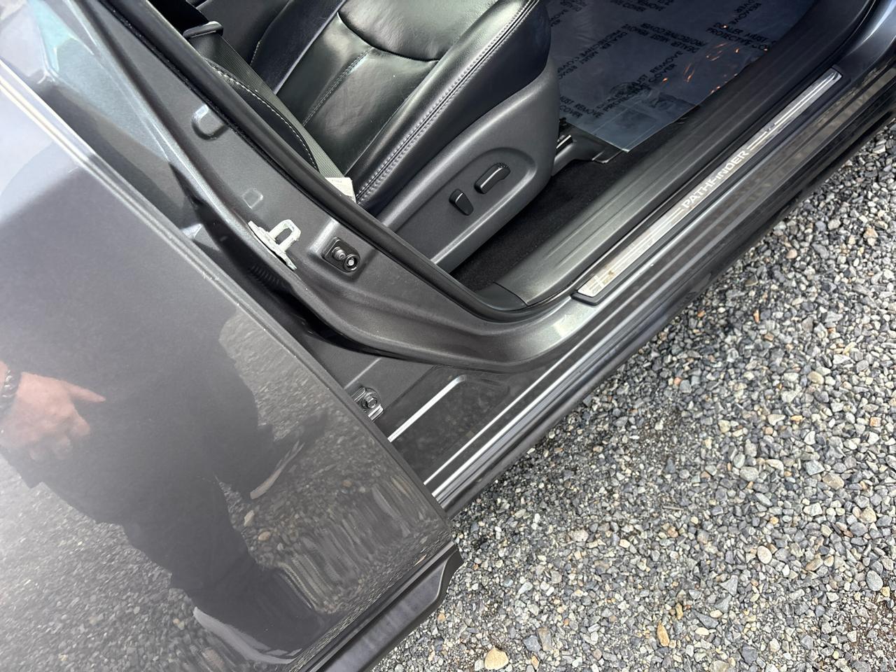 Nissan Pathfinder Platinum 4WD 2018