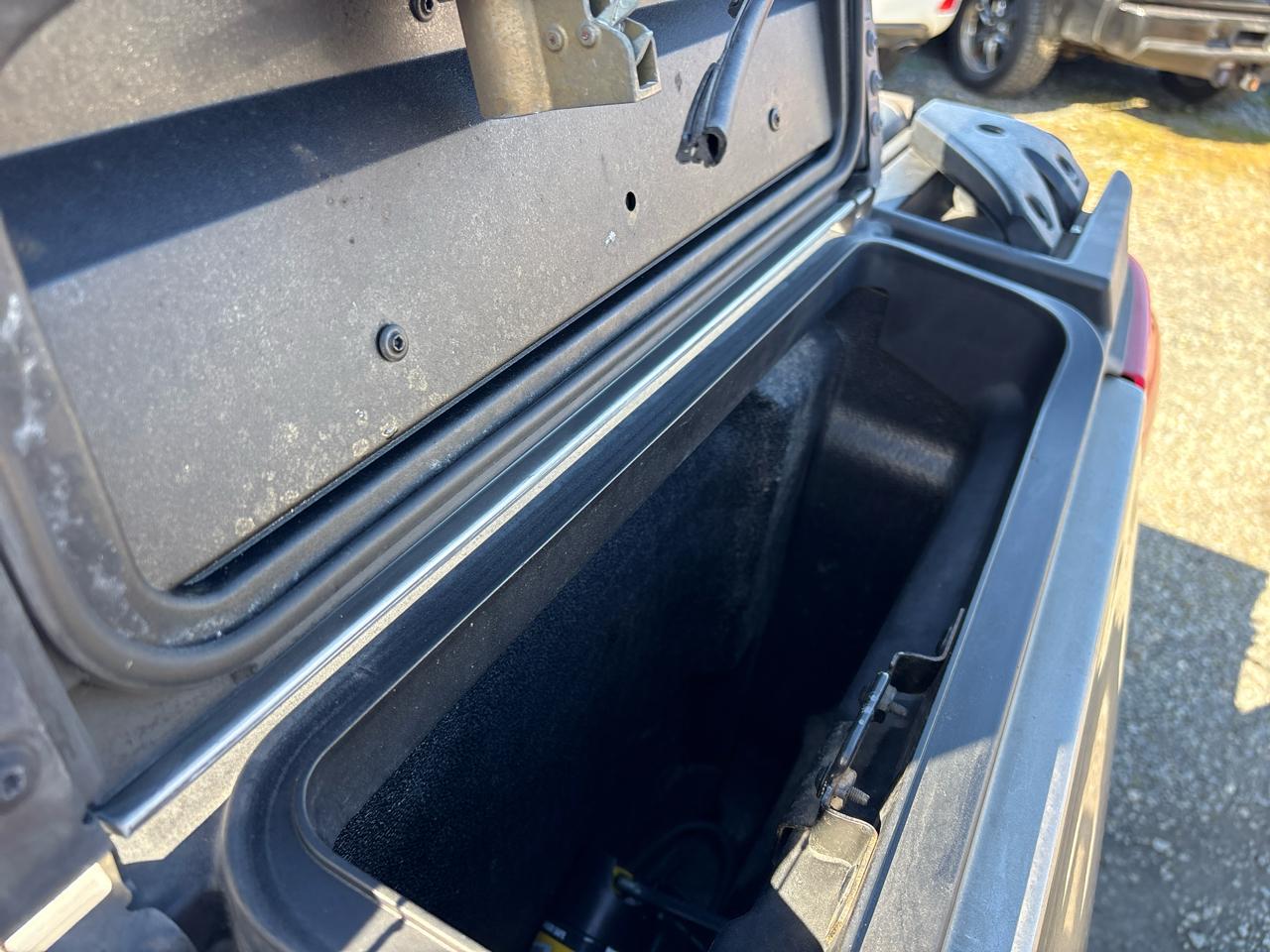 Chevrolet Avalanche 1500 2WD 2002