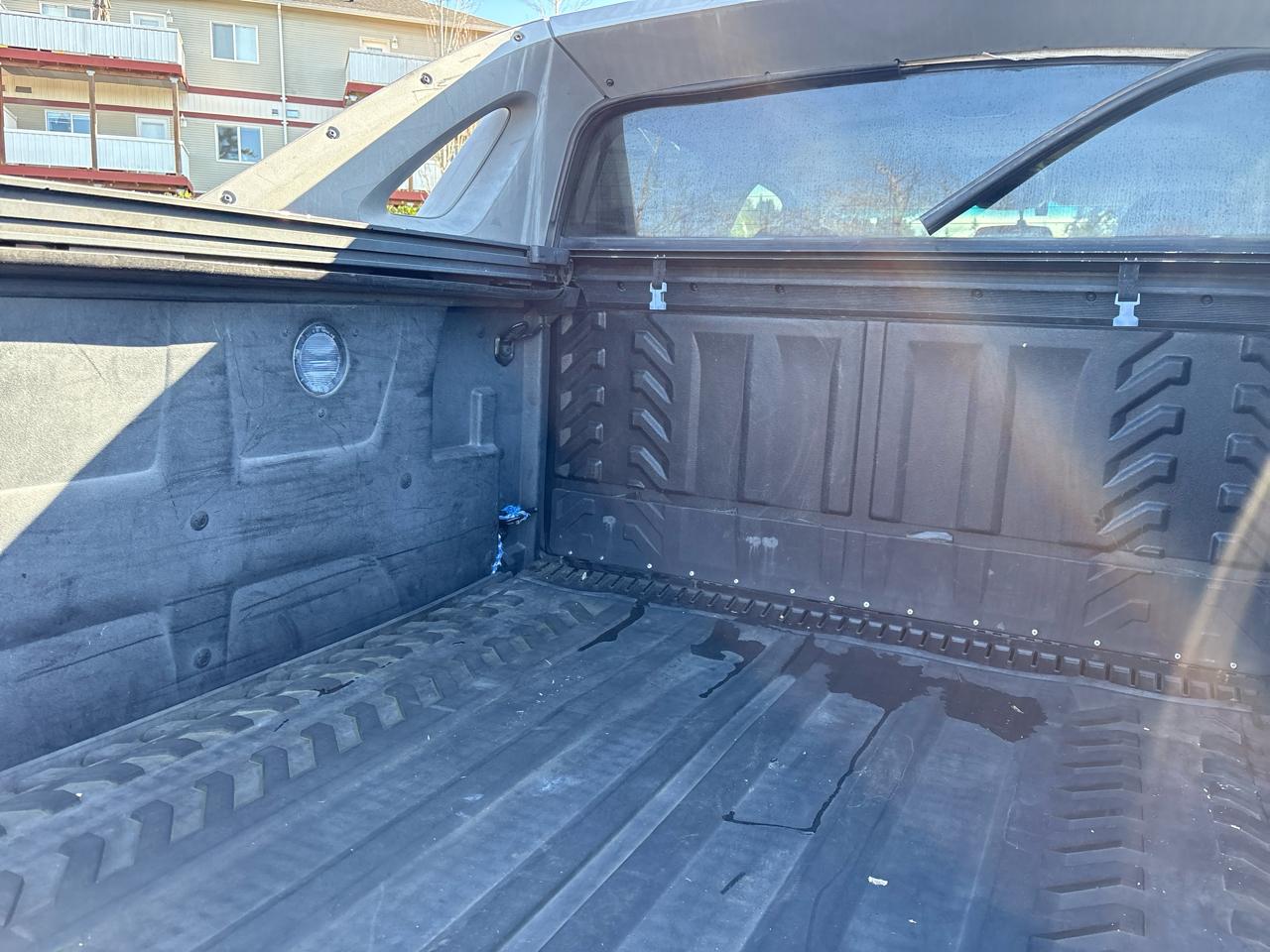 Chevrolet Avalanche 1500 2WD 2002