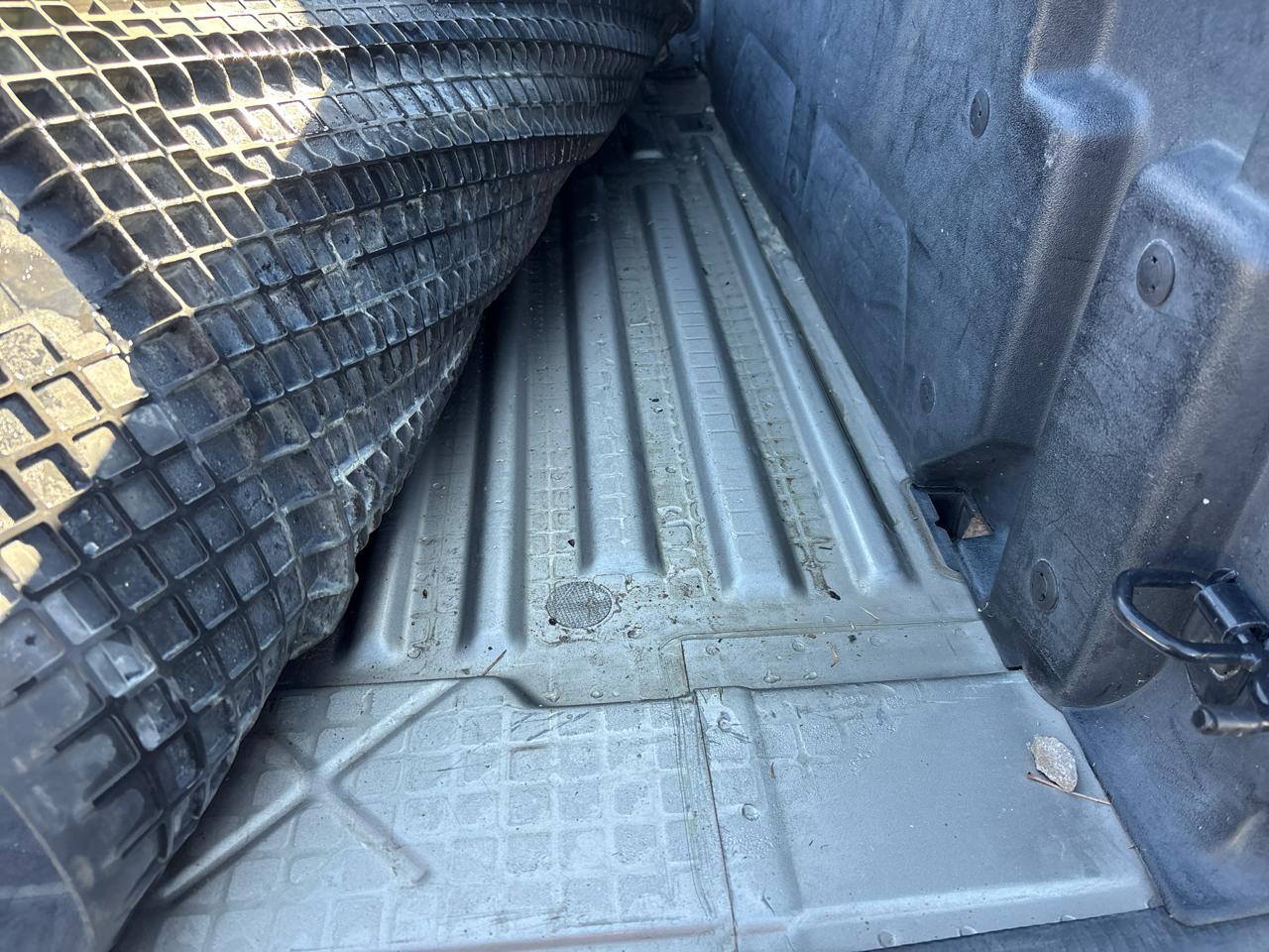 Chevrolet Avalanche 1500 2WD 2002