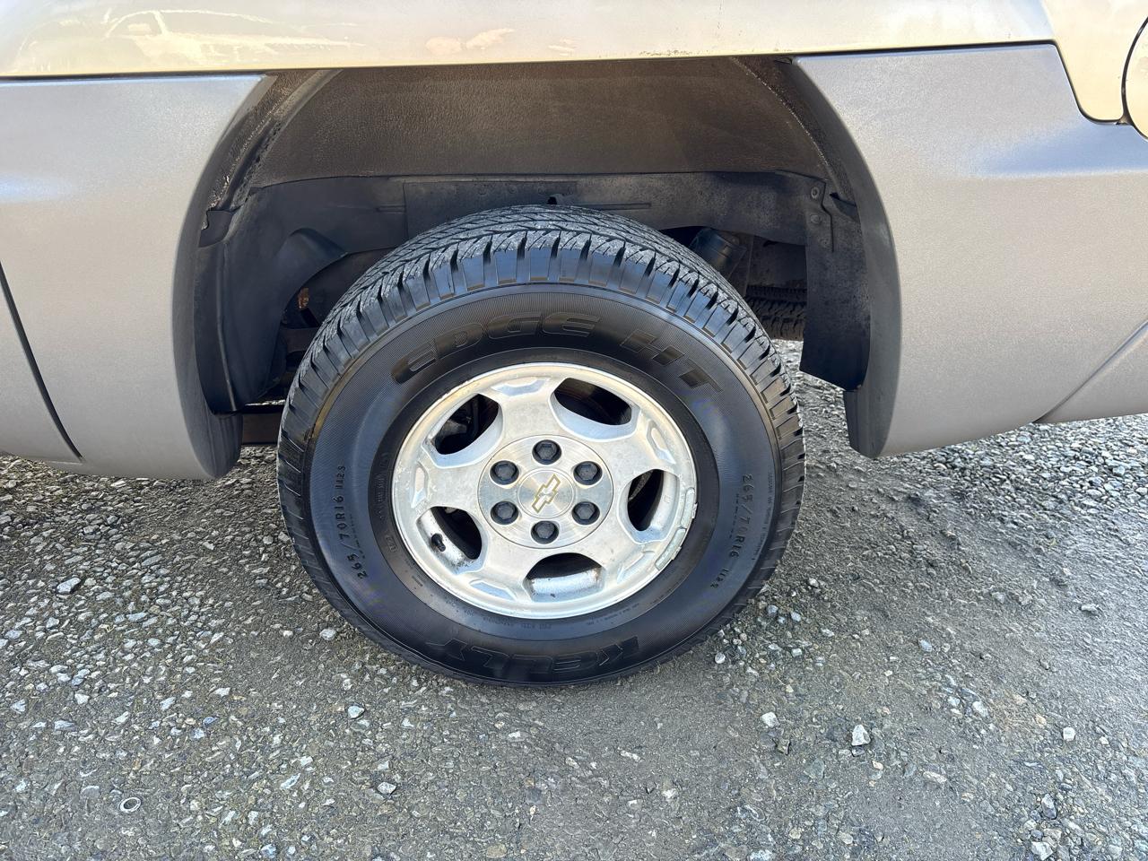 Chevrolet Avalanche 1500 2WD 2002