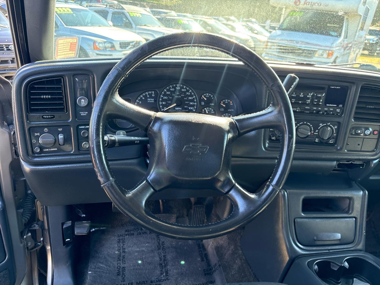 Chevrolet Avalanche 1500 2WD 2002