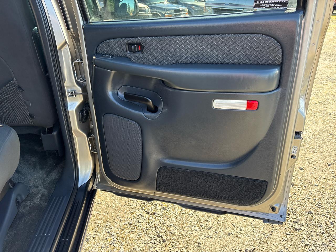 Chevrolet Avalanche 1500 2WD 2002