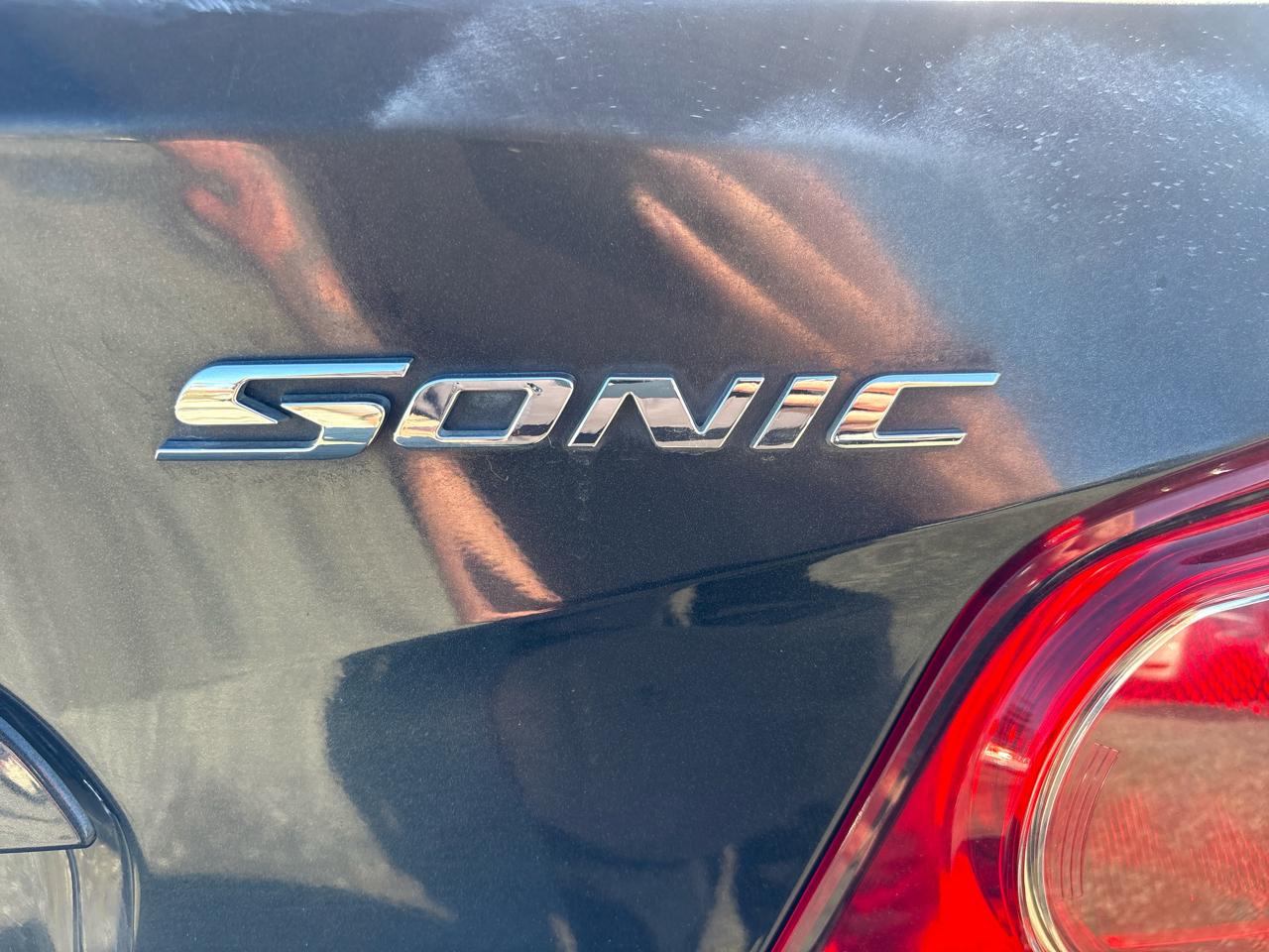 Chevrolet Sonic LS Auto Sedan 2014