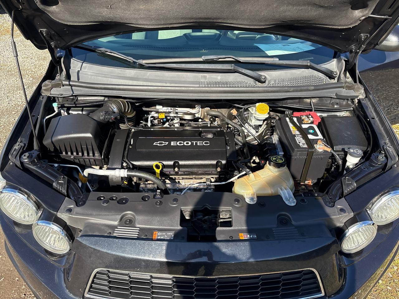 Chevrolet Sonic LS Auto Sedan 2014